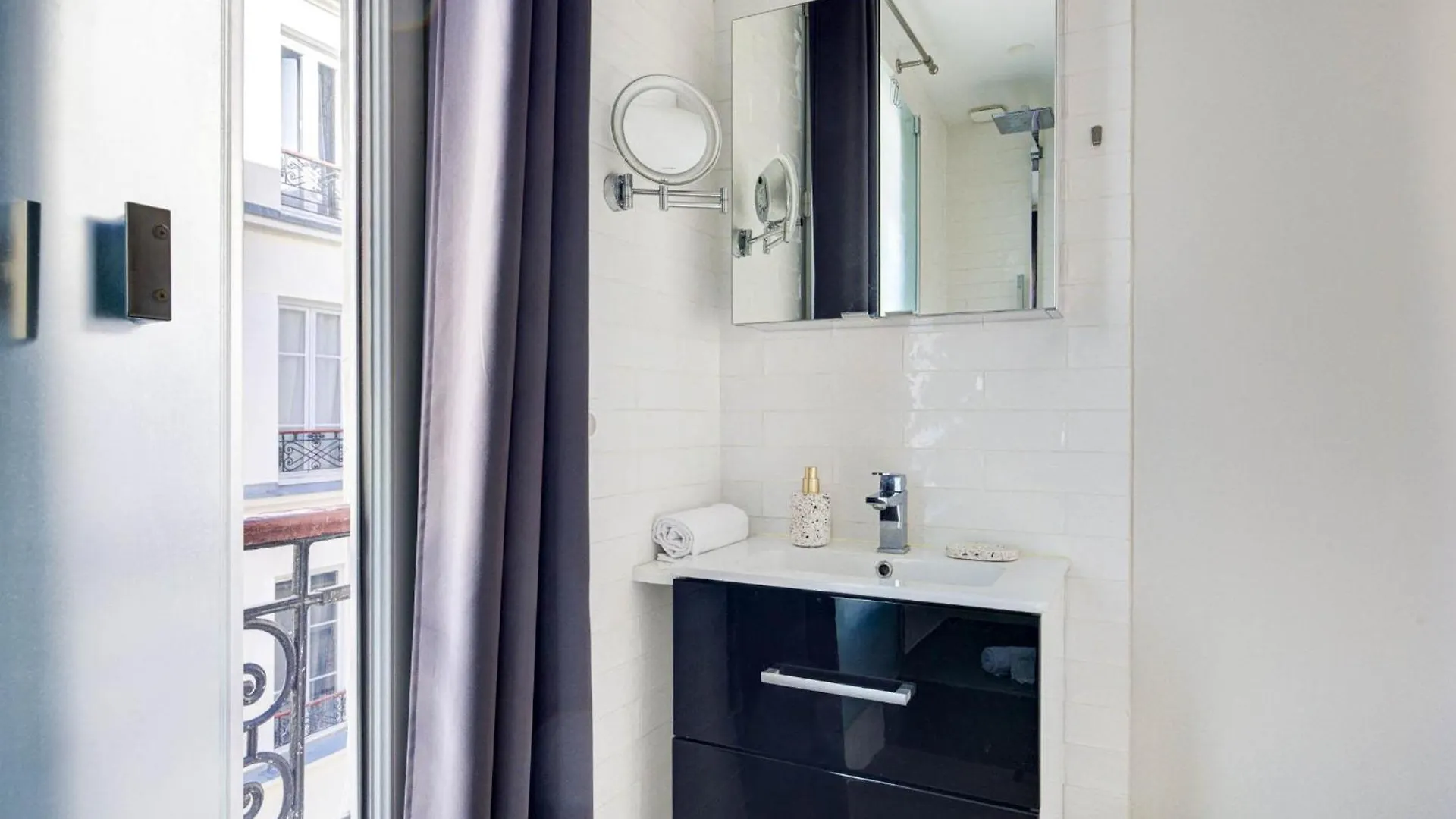 Invalides & Eiffel Tower 1br - Cityapartmentstay *